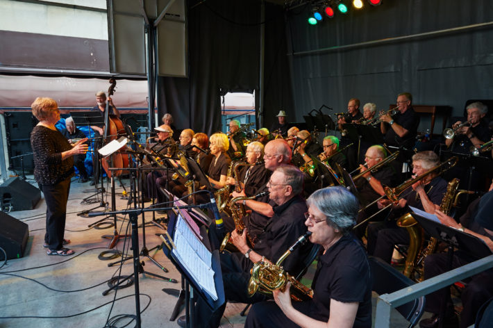 New Horizons Performing