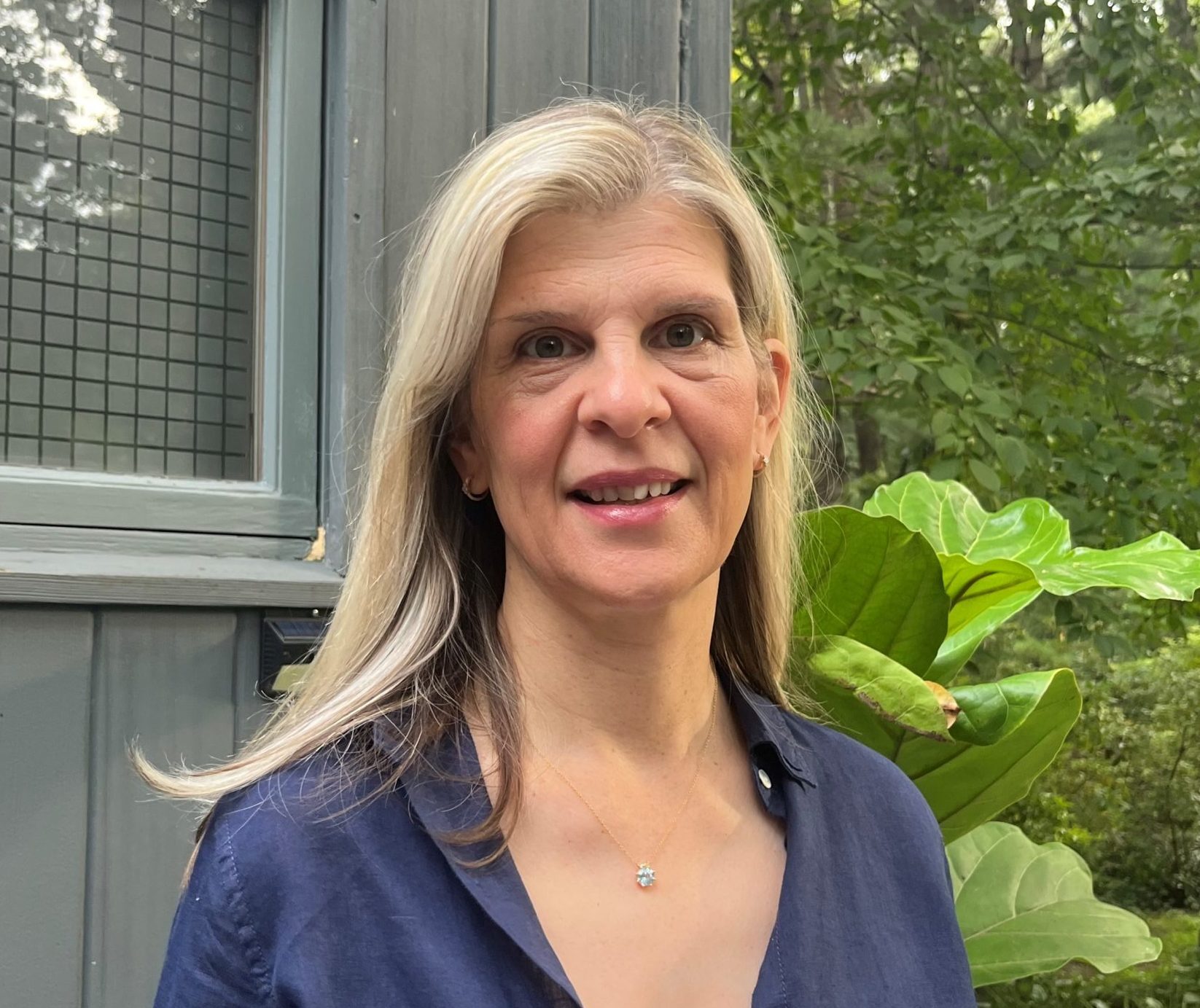 Dawn Thomson headshot image