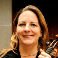 Lara Sipols headshot image