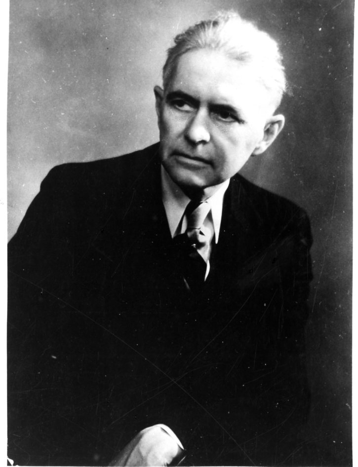 Arthur Farwell, portrait at age 57 (1934). Arthur Farwell, portrait at age 57 (1934).
