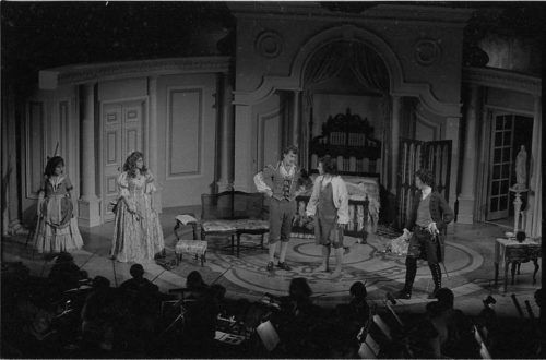 R3844-30 Photos of the Figaro cast members shot on November 2nd, 1989.