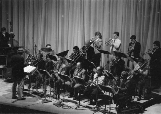 R3894-16 Photos taken during the performance in Kilbourn Hall on April 21st, 1990.