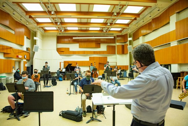 2020-09-24_JAZ_EJE_Dobbins_Rm120_Masks_MM_3389