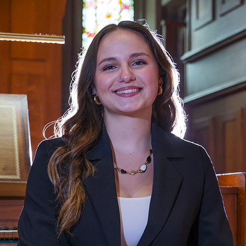 Abby Crafton headshot