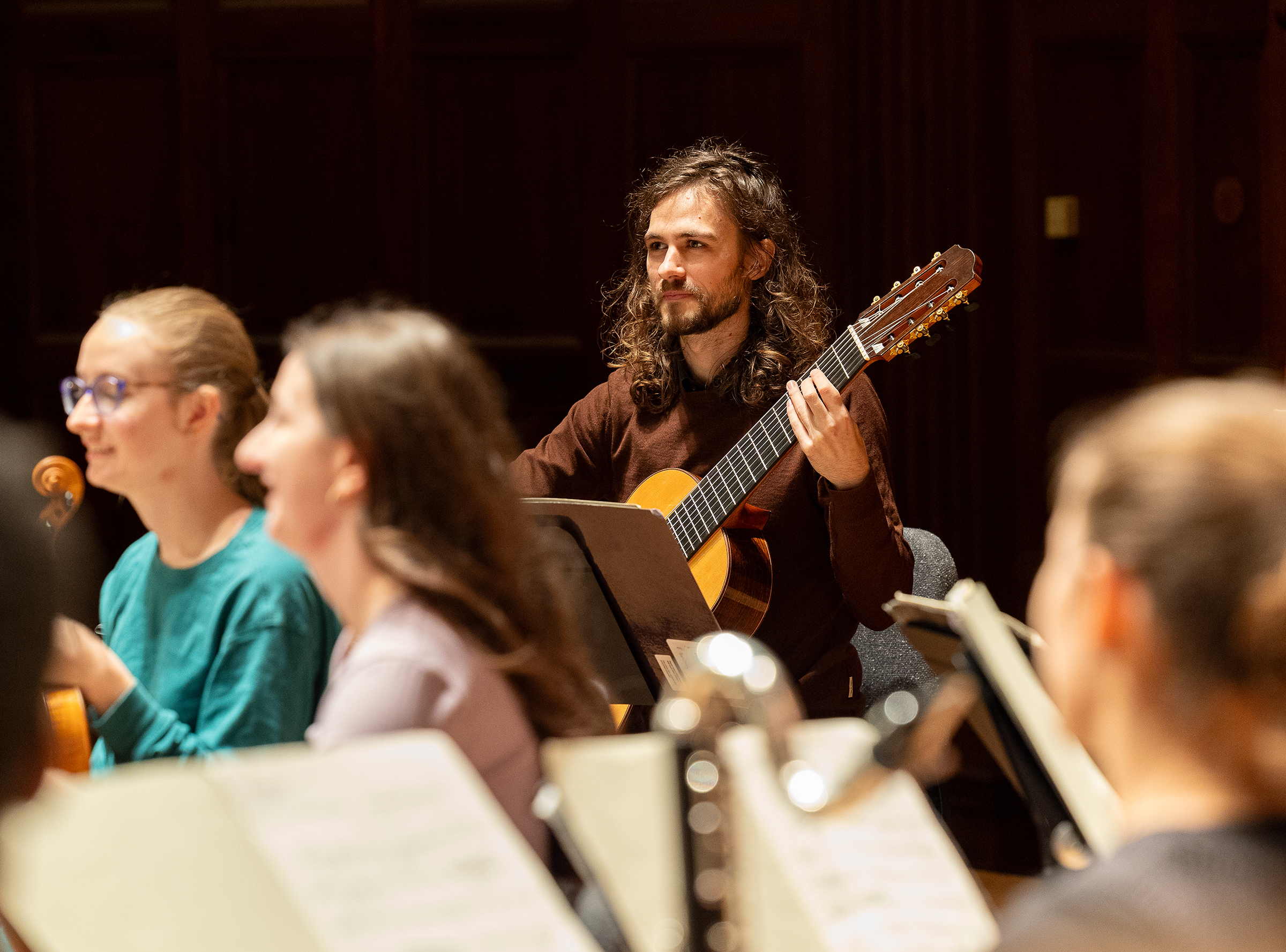 Guitar player image Guitar player image