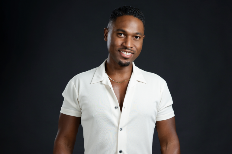 Baritone and conductor Malcolm Merriweather