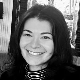 Amanda Peterson headshot