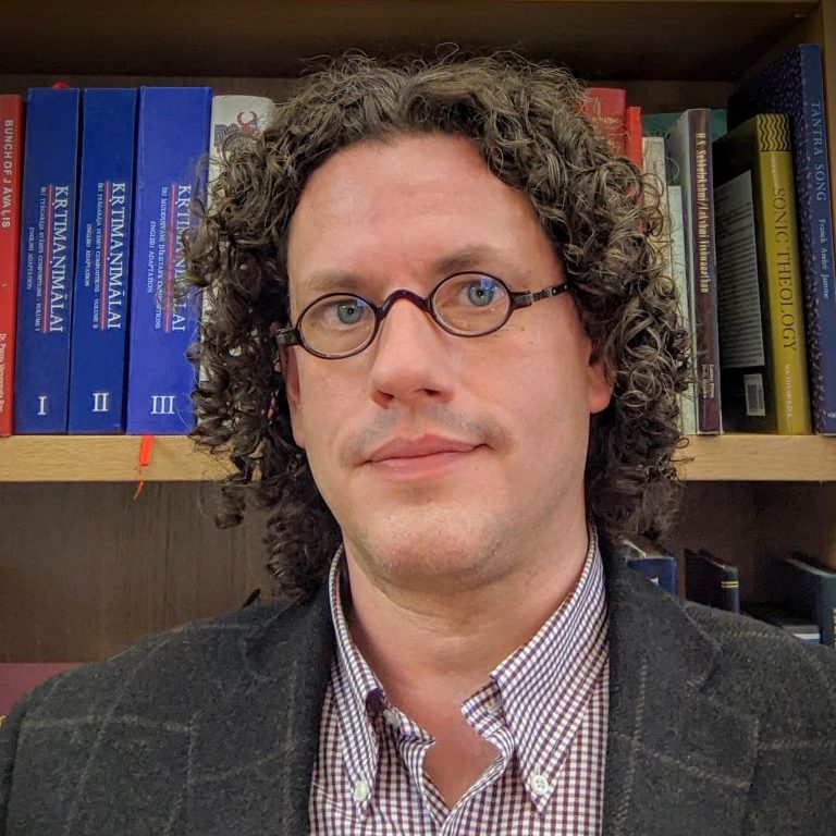 Quinn-headshot-square-768×775