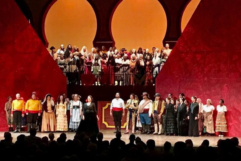 image of opera perfomance