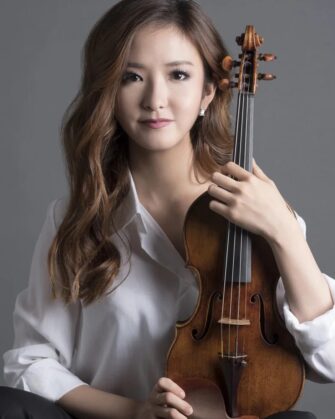 Assistant Professor of Violin YooJin Jang headshot