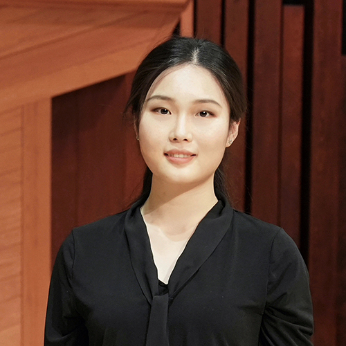 Zhu Julianne headshot